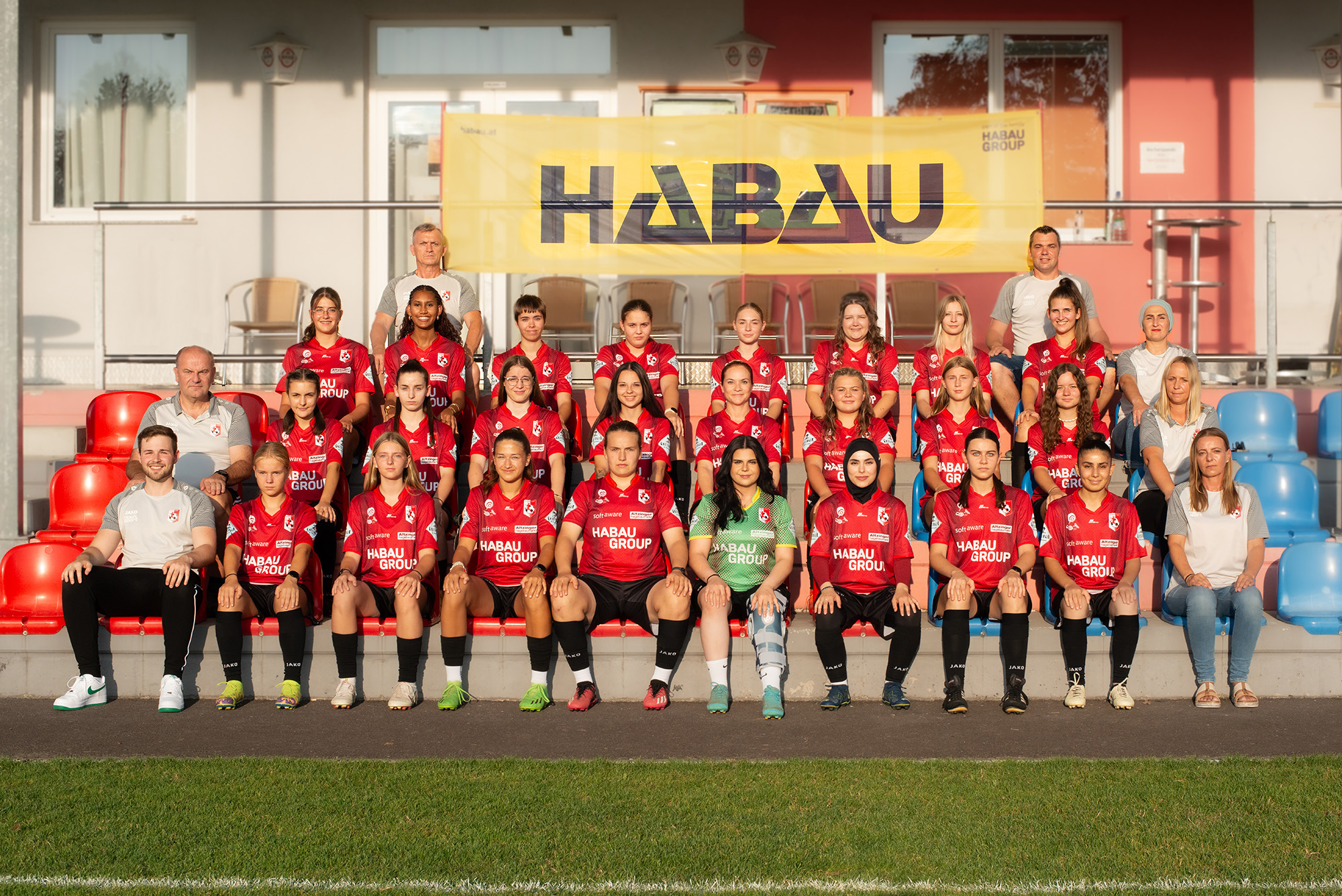 Mannschaftsfoto des Fußballvereins FC Perg Ladies