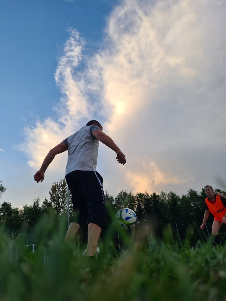 Co Trainer der FC Perg Ladies beim Gaberln